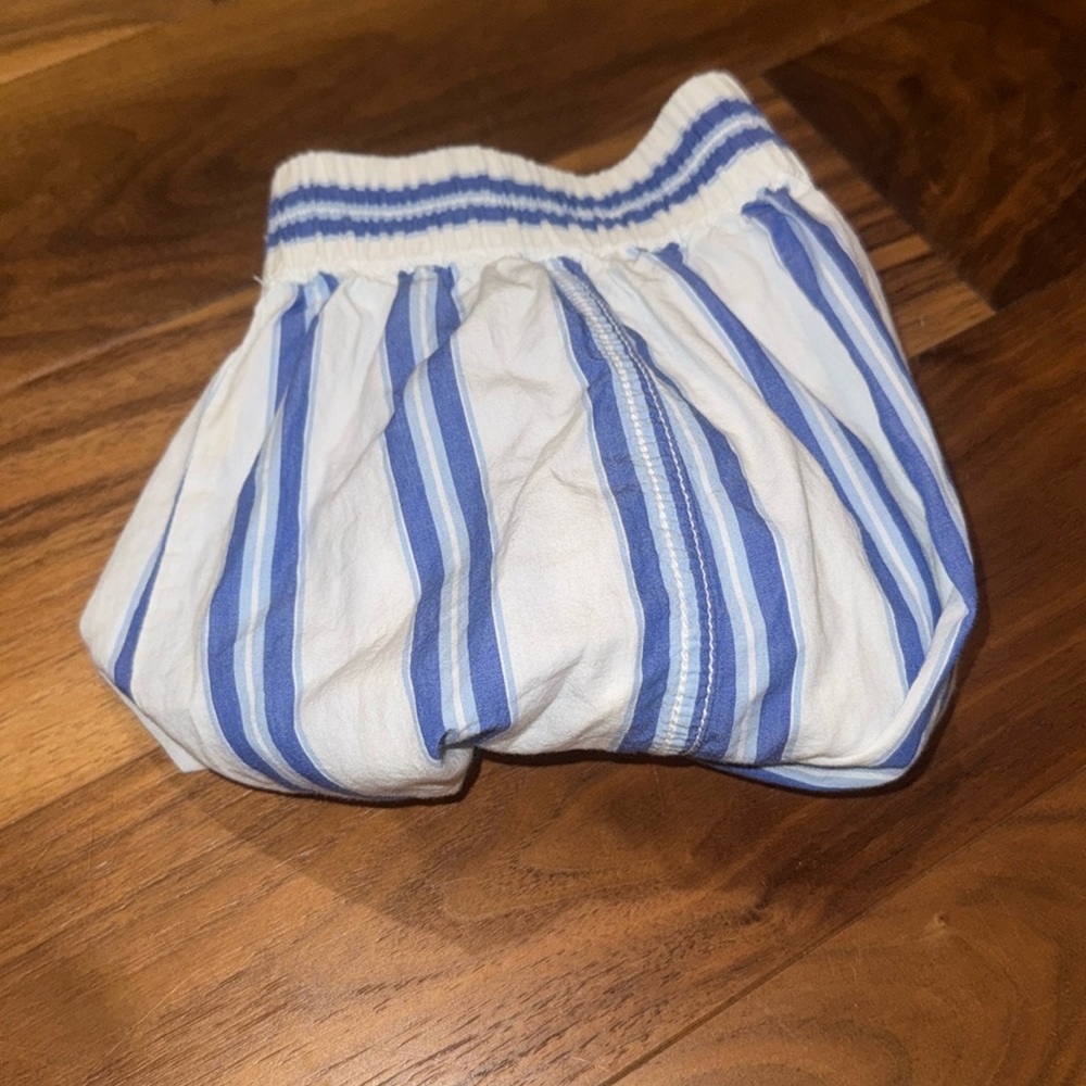 Free People blue and white striped shorts never worn